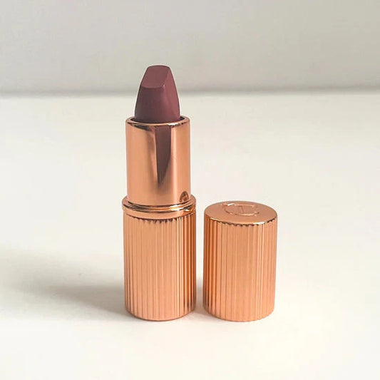 CHARLOTTE TILBURY MATTE REVOLUTION LIPSTICK IN PILLOW TALK TRAVEL SIZE - 1.1 G